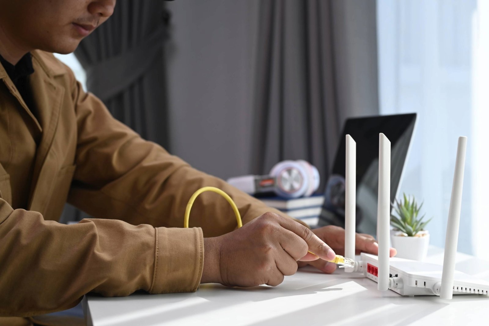 close-up-view-of-young-man-connects-the-internet-c-2024-11-26-13-52-15-utc